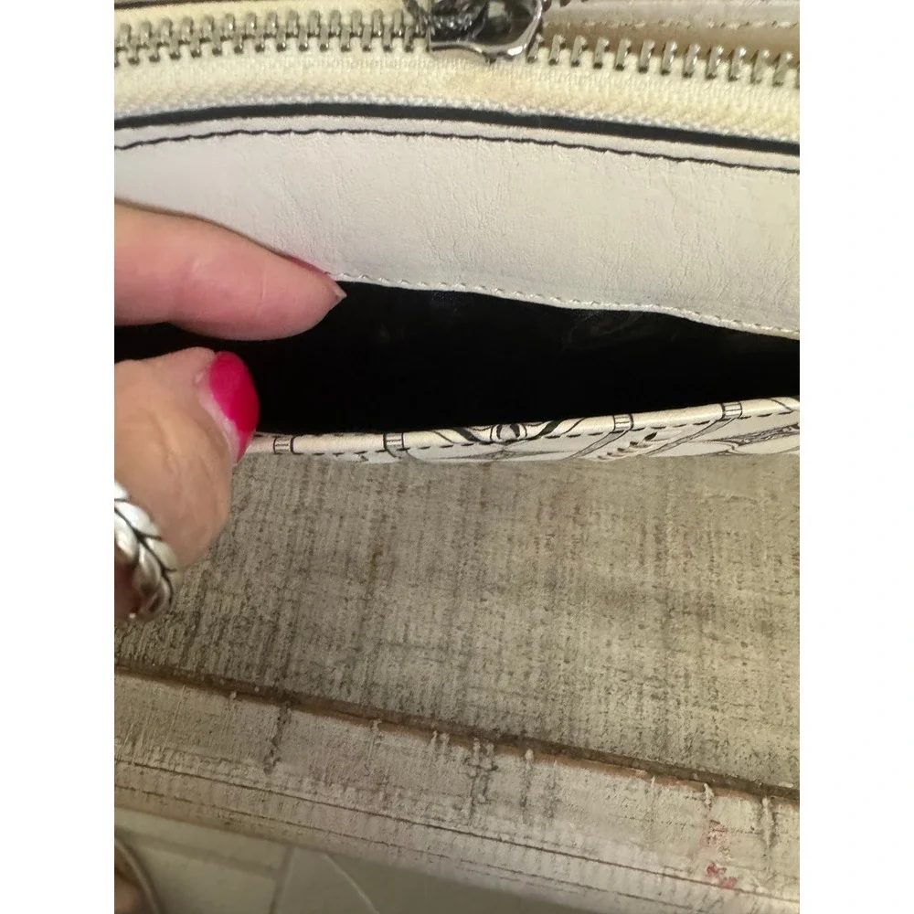 Brighton Leather Zip Around Wallet Cream Black Geometric Whipstitch Scroll